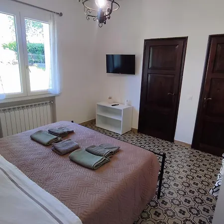 فندق مبيت وإفطار D'aiano 3*